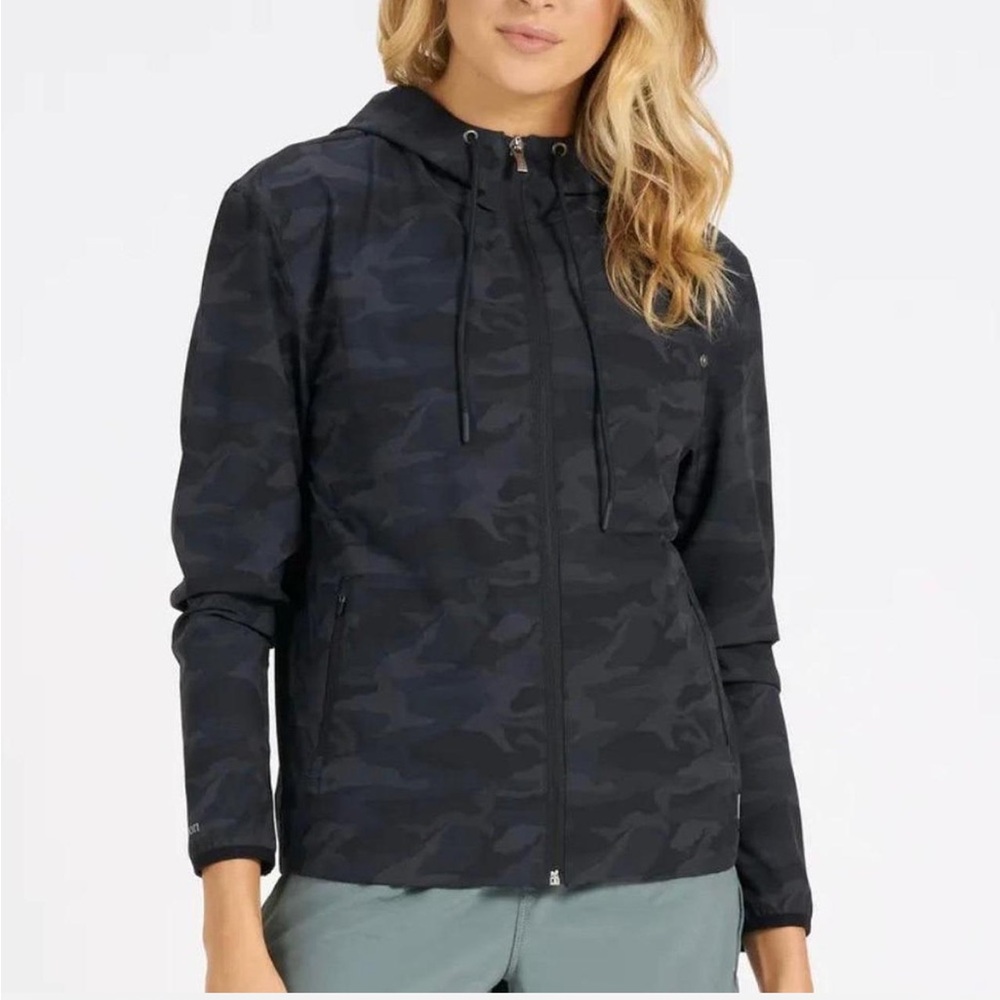 Vuori Black Camo Lightweight Hooded Jacket Zip Up Performance Windbreaker